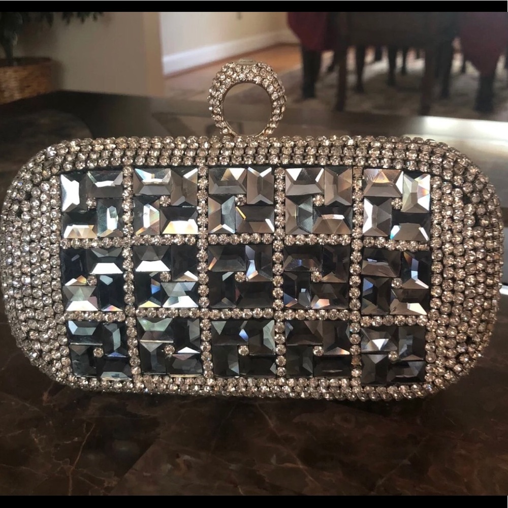 Crystal Clutch With Finger Placement!